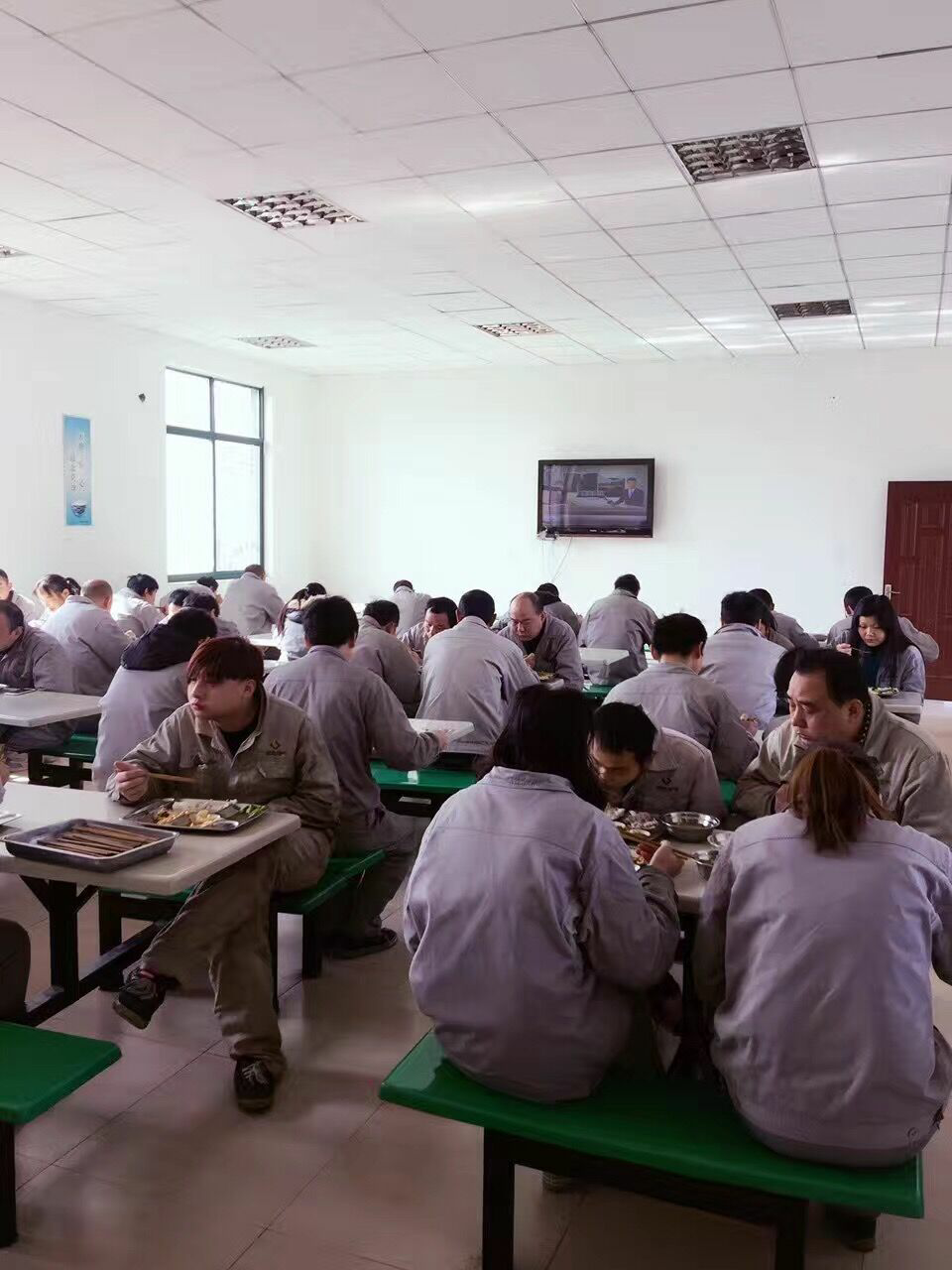 帶你走進紫電公司職工服務(wù)中心 帶你走進紫電公司職工服務(wù)中心